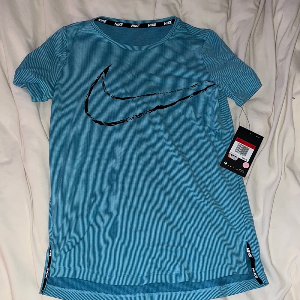 NWT Boys Nike T-shirt